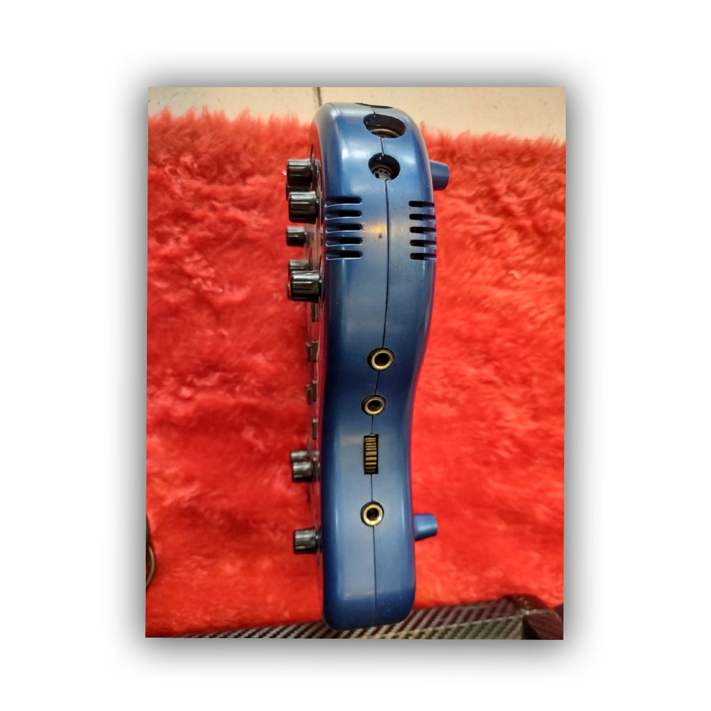 Procesador Multiefecto Behringer V-amp 2 + Foot's